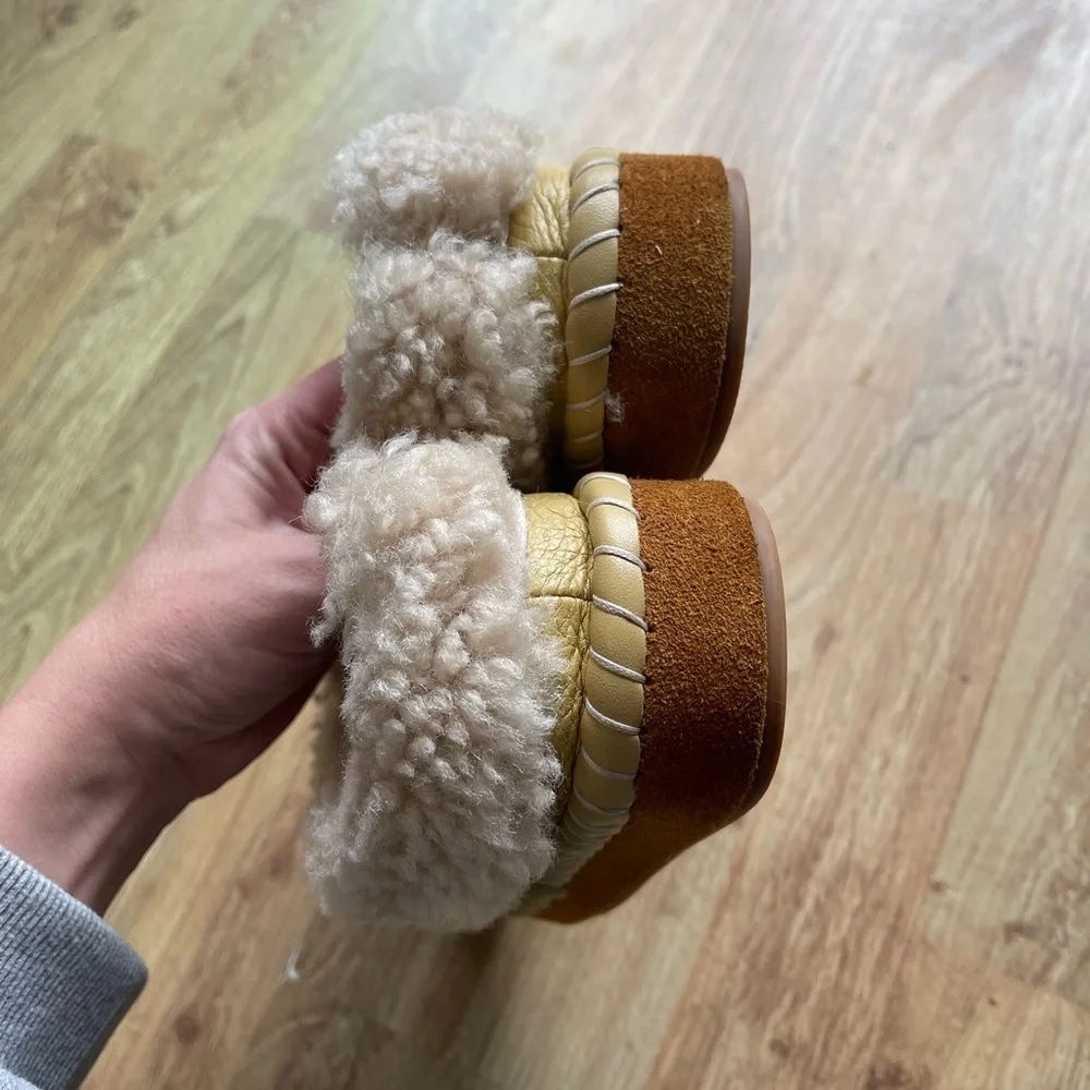 Tory Burch Cornbread Deer Leather Shearling Slipper moccasins Sz 5